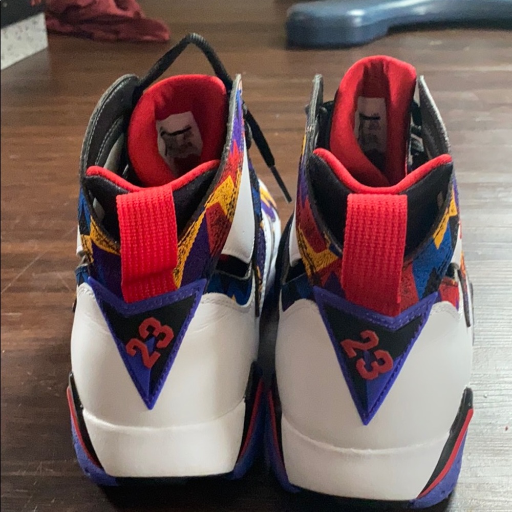 Retro 7 - Picture 5 of 6